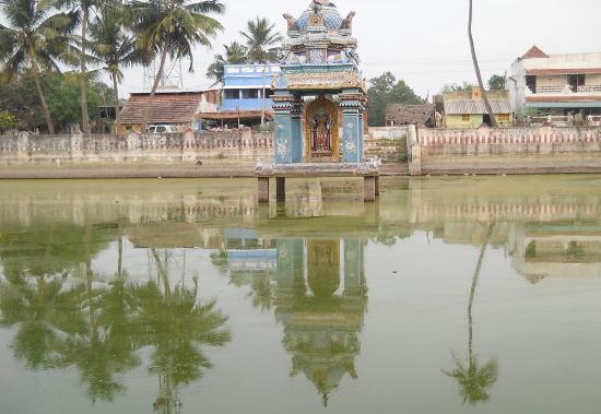 Garbharakshambigai Temple - Vaigai River